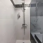 Apartment Groom - Jacuzzi & Champagne *