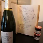 Groom - Jacuzzi & Champagne Appartement *