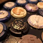 Groom - Jacuzzi & Champagne Apartment