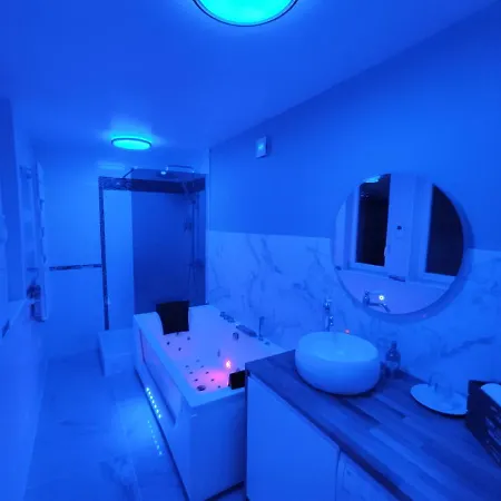 Groom - Jacuzzi & Champagne Épernay