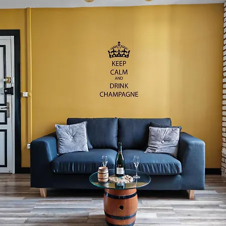 Apartment Groom - Jacuzzi & Champagne *