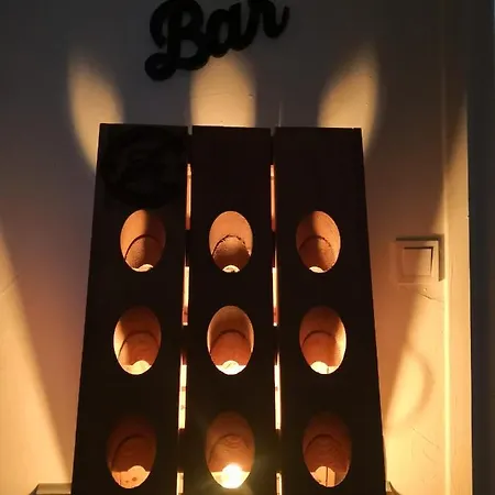 Groom - Jacuzzi & Champagne * 에페르네이