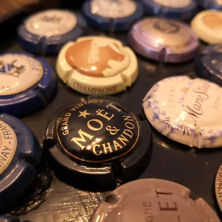 Groom - Jacuzzi & Champagne 아파트