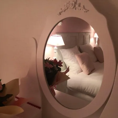 Lägenhet Groom - Jacuzzi & Champagne