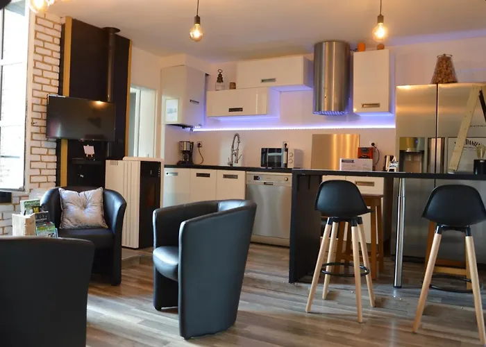 Groom - Jacuzzi & Champagne Apartment Epernay