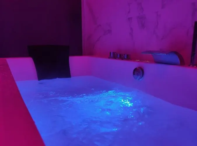 Groom - Jacuzzi & Champagne * Épernay