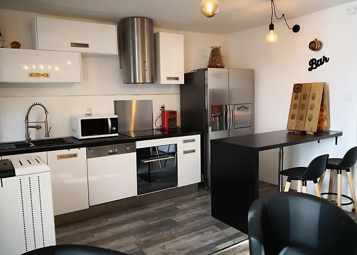 Groom - Jacuzzi & Champagne * Épernay